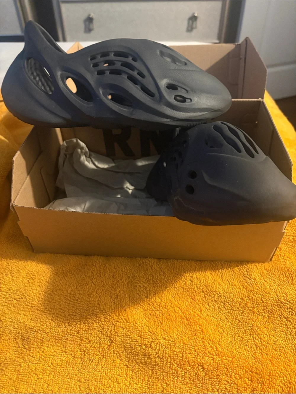 Yeezy Kids Black Foam Runner-Black
